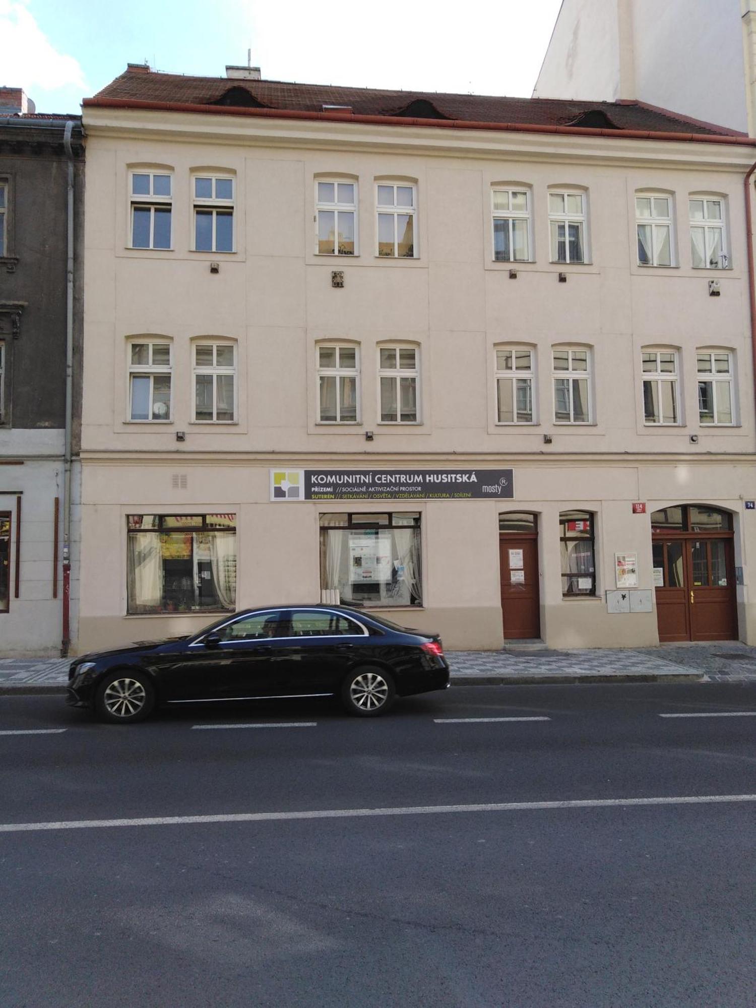 Studio Husitska 114/74 Prague Luaran gambar