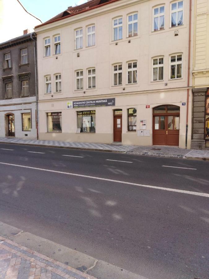 Studio Husitska 114/74 Prague Luaran gambar